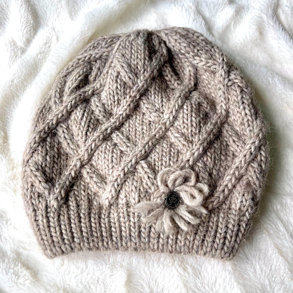 Lorenzo Accessories, Beanie Winter Hat, NWT